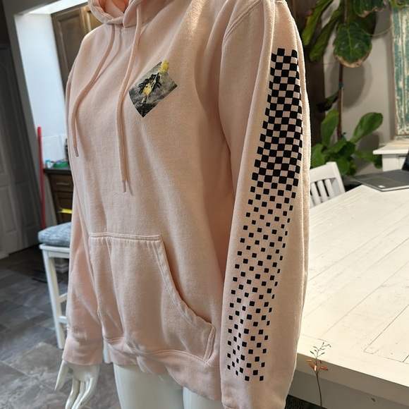 LIRA size, large pink, graphic pullover hoodie with graphic on back - Picture 8 of 11